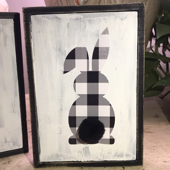 🎉🎉 CLOSET CLEAR OUT 🎉🎉Farmhouse Pair of Bunnies - Picture 4 of 4